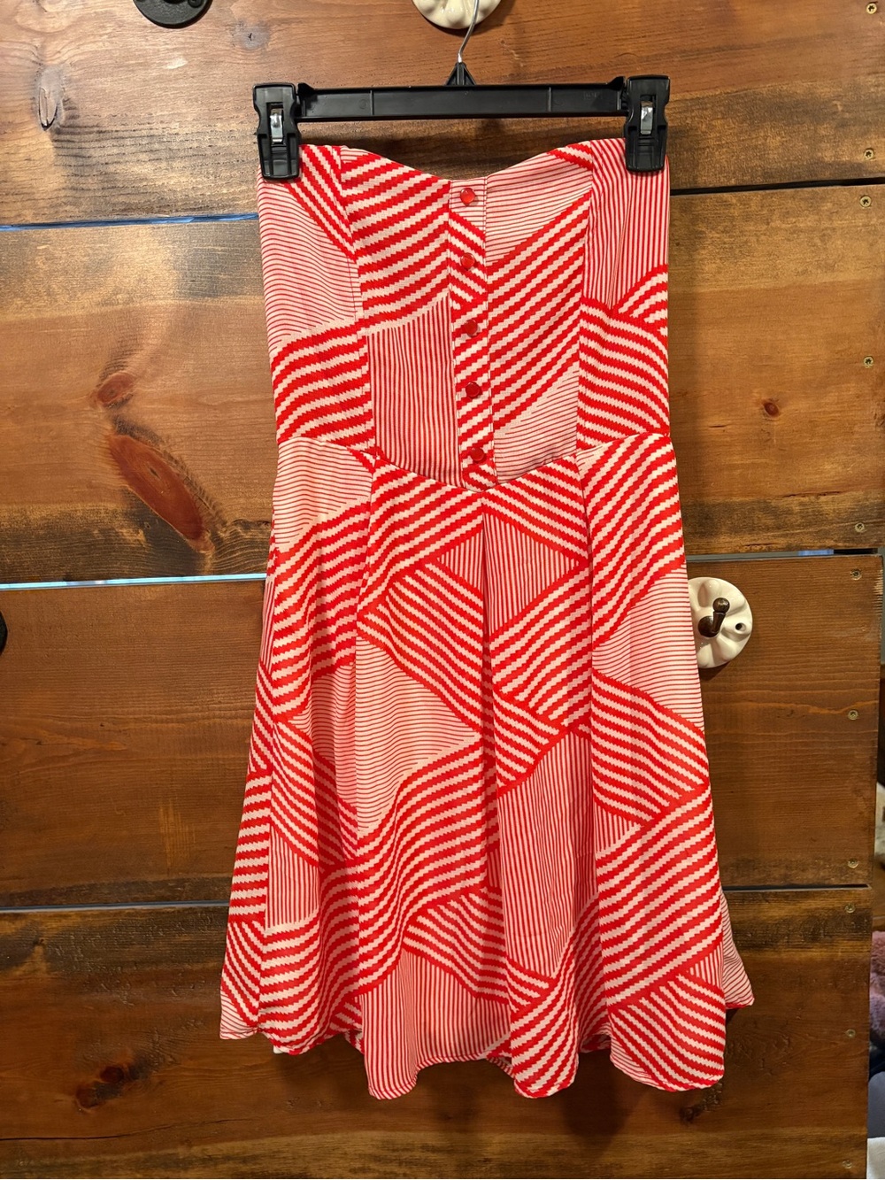 Alya Strapless Sweetheart Neckline Red and White Geometric A-Line Dress - Picture 1 of 8